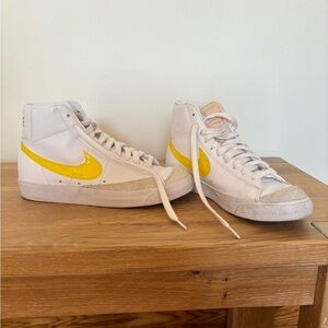 Yellow Nike blazers: Nike Blazer Mid 77 Essential
Worn three times.